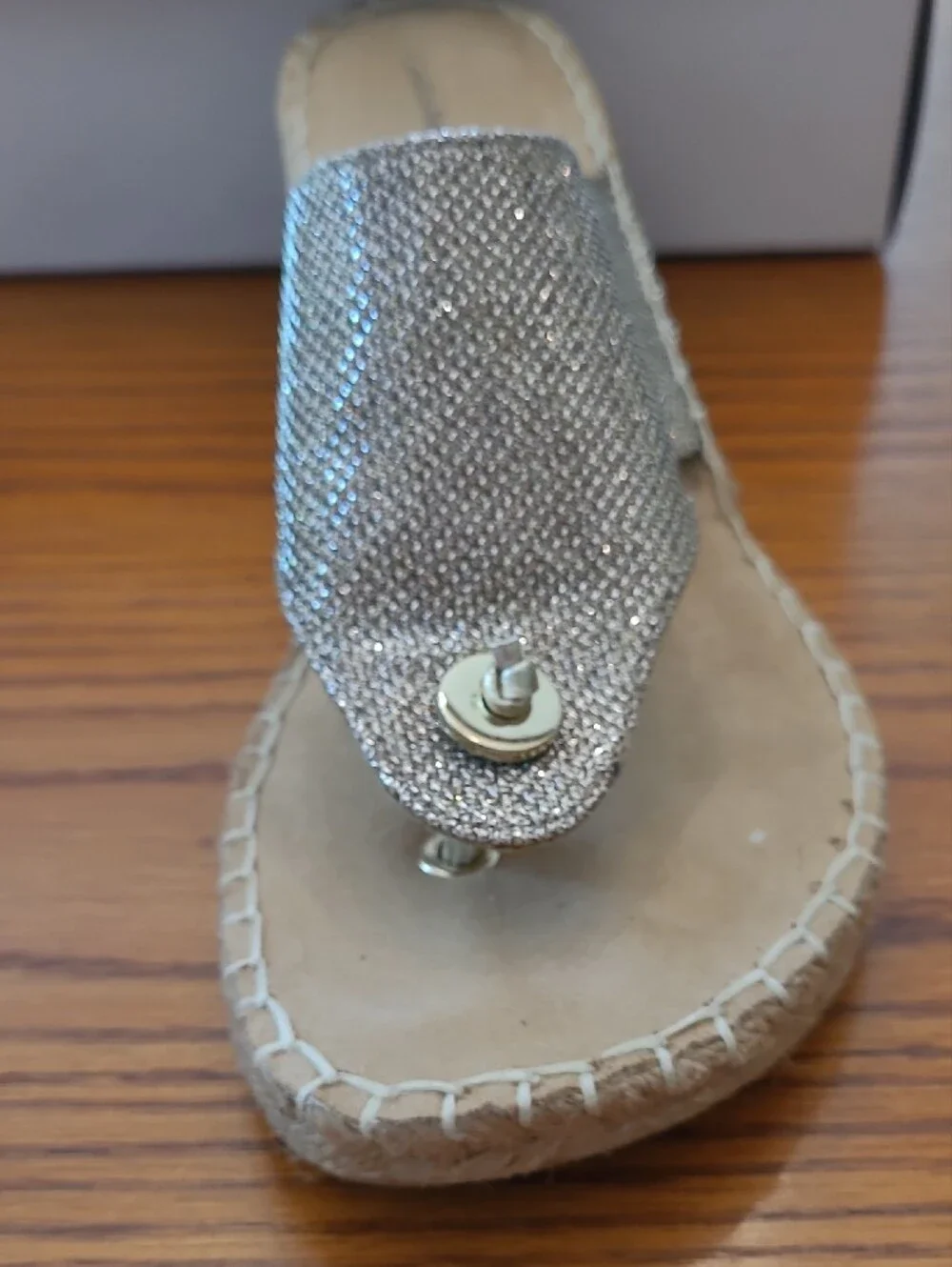 NIB Croft and Barrow Gold Metallic Wedge Thong  Espadrille Sandals